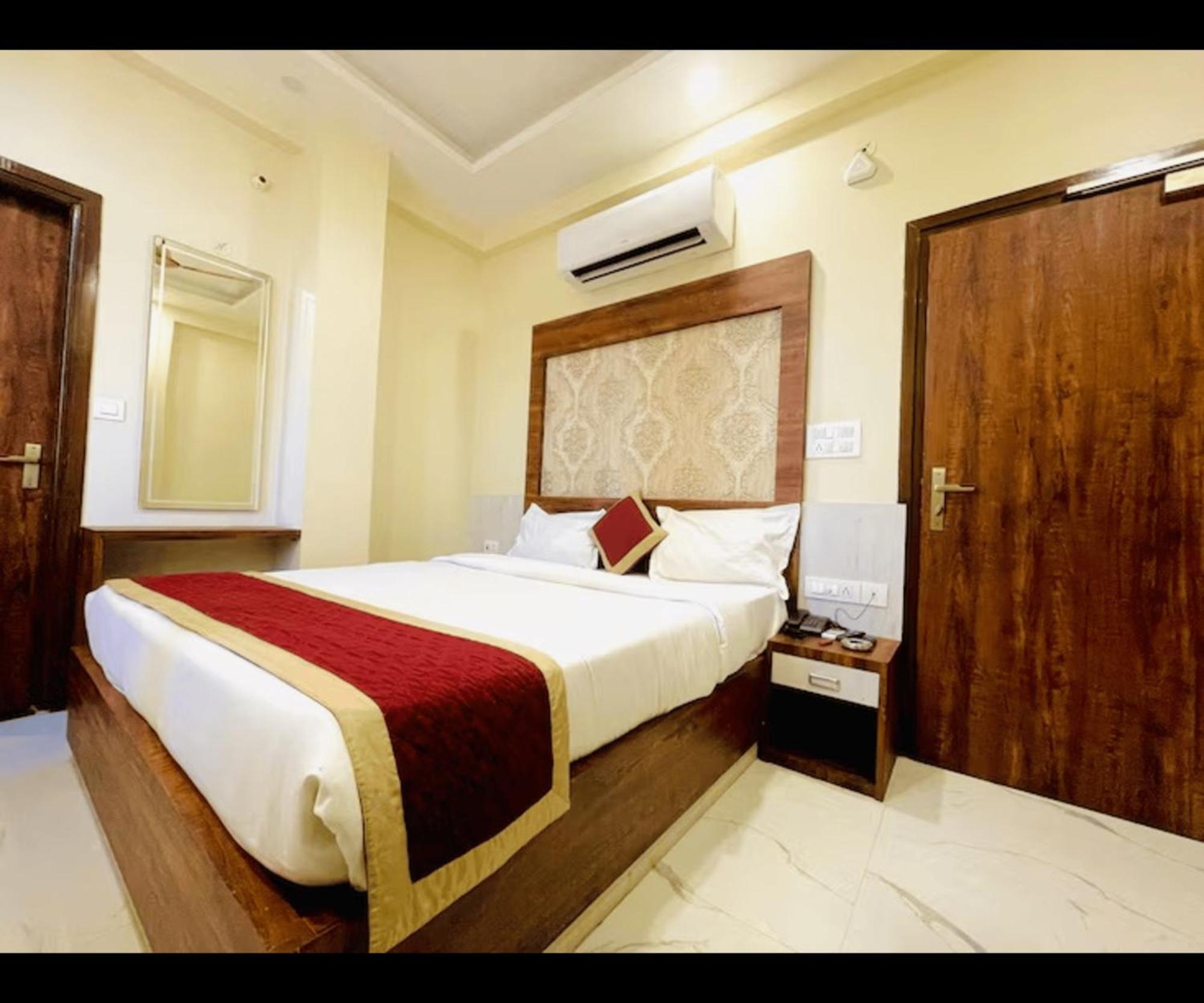 Hotel Hari Inn Τζαϊπούρ Εξωτερικό φωτογραφία