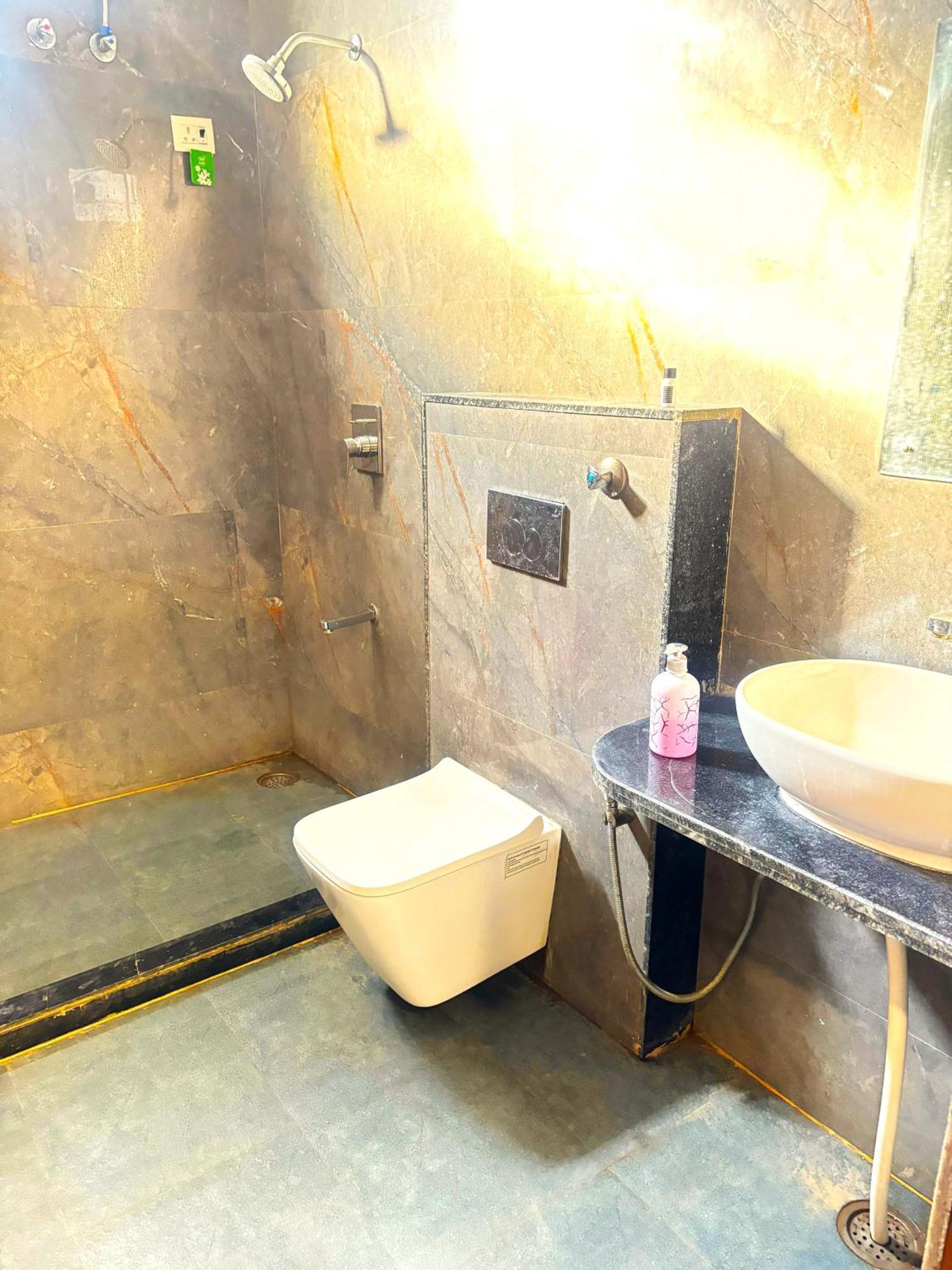 Hotel Hari Inn Τζαϊπούρ Δωμάτιο φωτογραφία