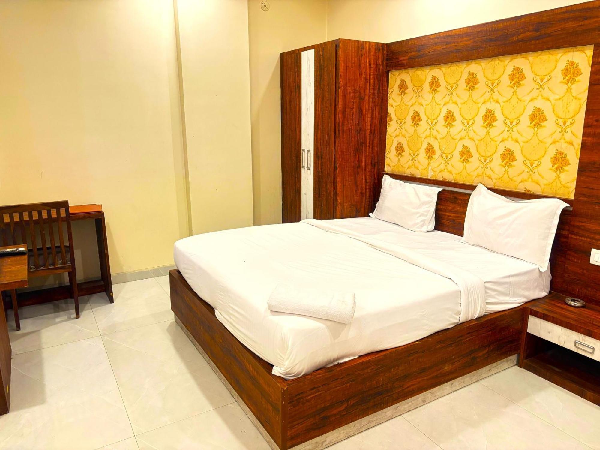 Hotel Hari Inn Τζαϊπούρ Εξωτερικό φωτογραφία