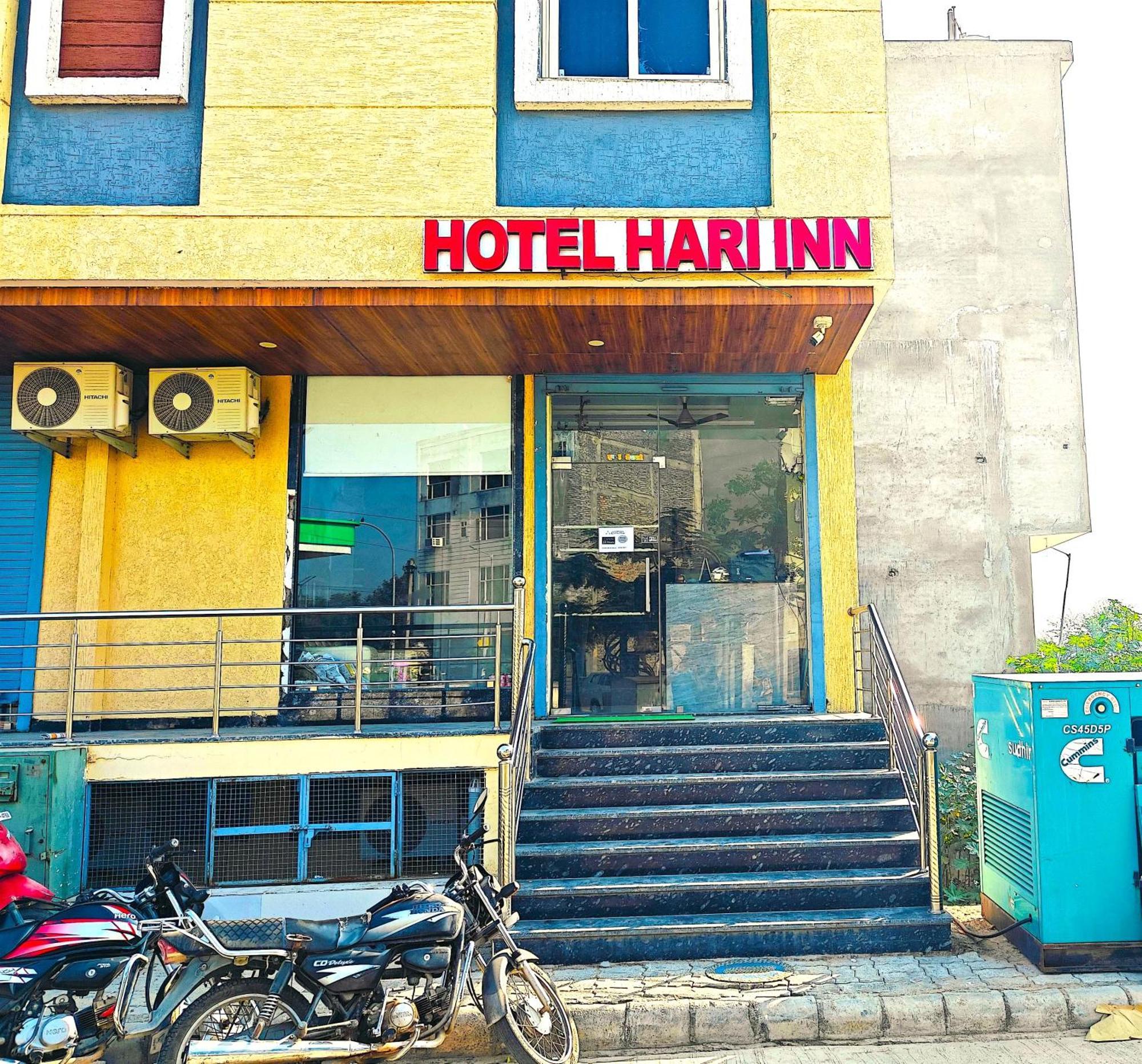 Hotel Hari Inn Τζαϊπούρ Εξωτερικό φωτογραφία