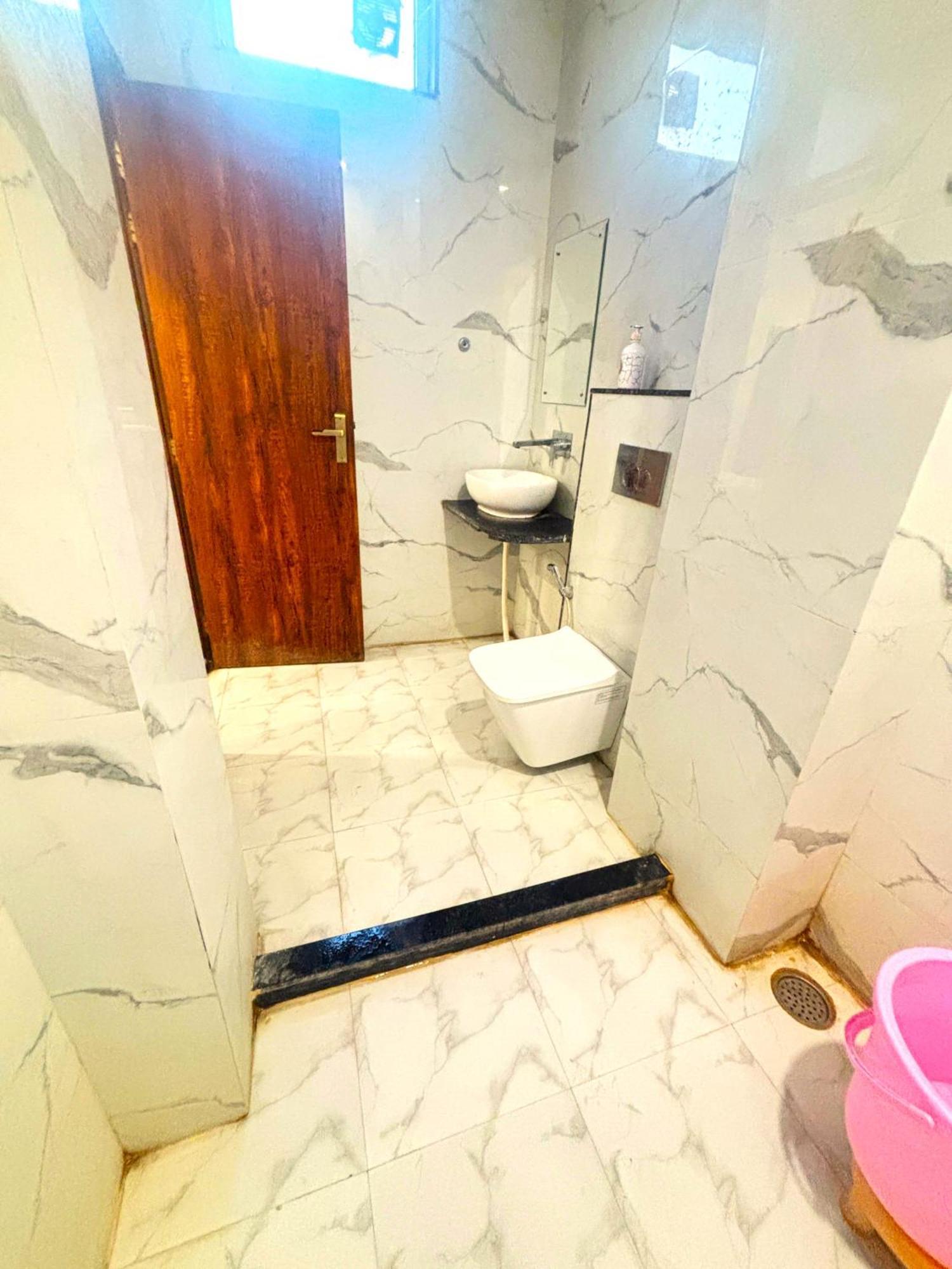 Hotel Hari Inn Τζαϊπούρ Δωμάτιο φωτογραφία