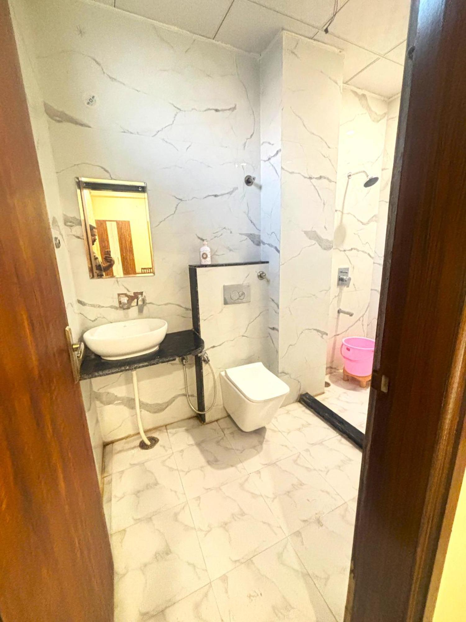 Hotel Hari Inn Τζαϊπούρ Δωμάτιο φωτογραφία